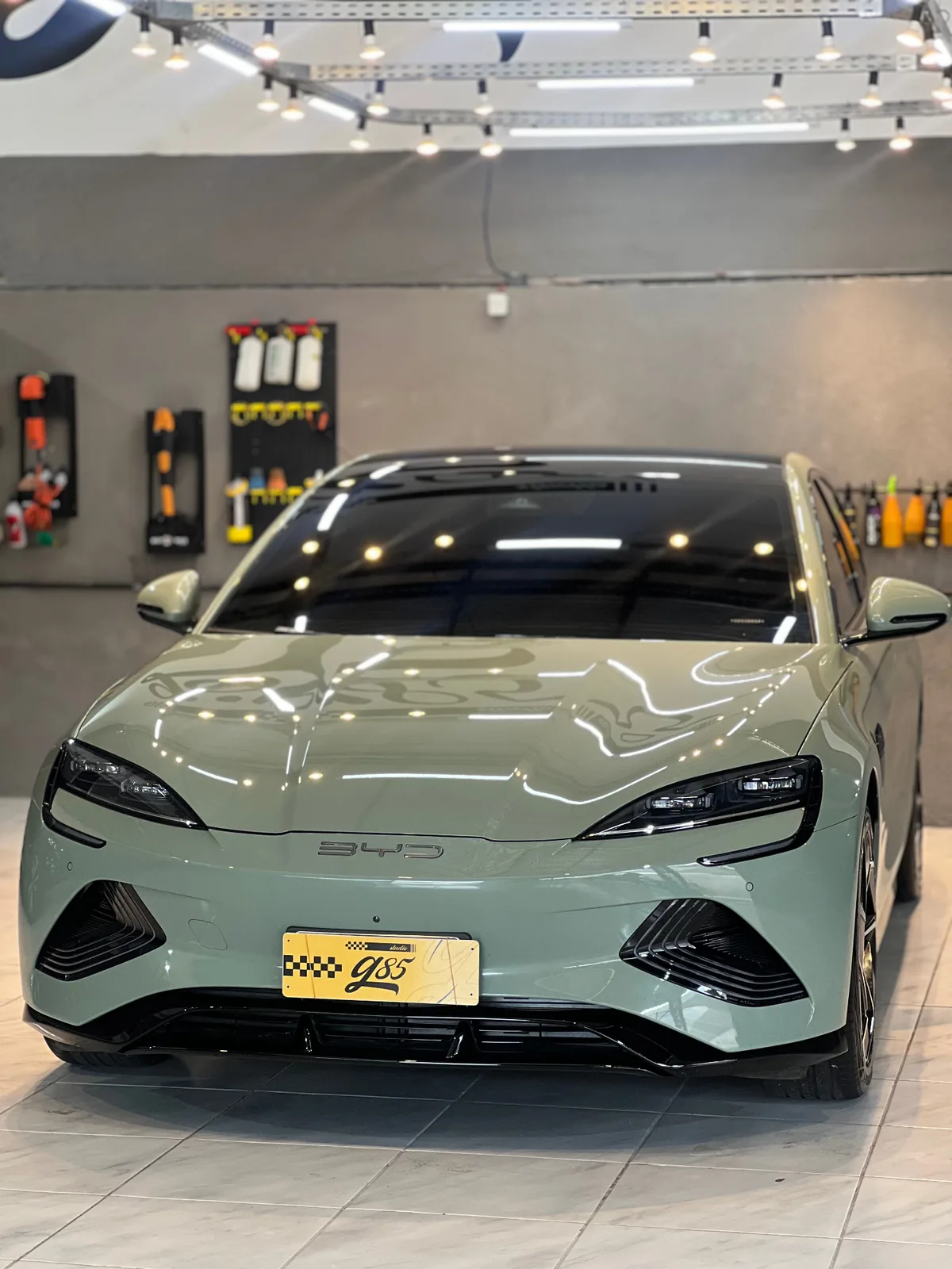 Sedan esportivo finalizado no Studio G85