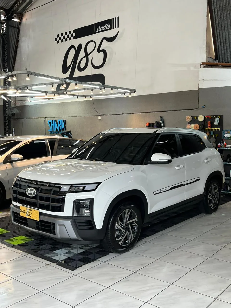 Hyundai Creta branco vitrificado no box do Studio G85